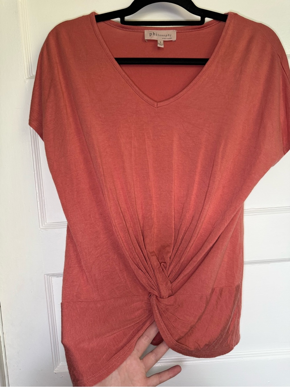 Philosophy Rusty Coral V‑Neck Twist Front Short Sleeve Top Drapey Casual Chic S - Picture 8 of 12